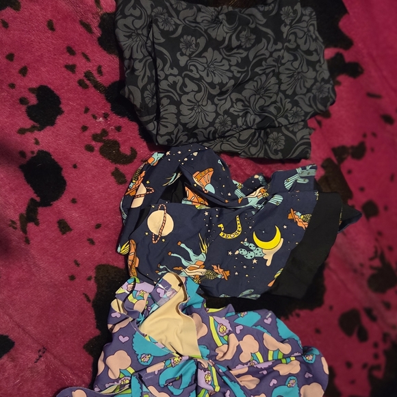 Colorful Patterned Leggings Collection - Picture 2 of 6